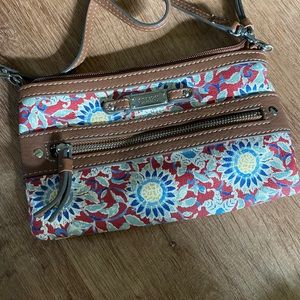 Chaps Floral Clutch/Crossbody